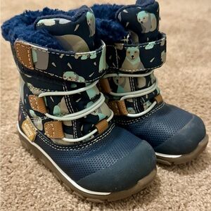 Ten Little Size 6 Toddler Snow Boots- light weight and flexible